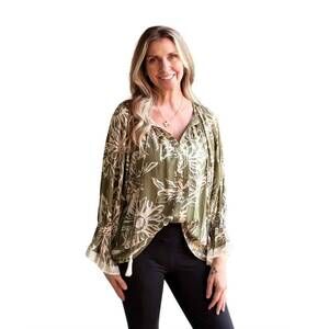 NEW ODDI v neck pattern puff sleeves blouse in green